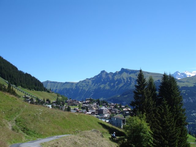 murrenfromthetrailuptorotstockhutte.jpg