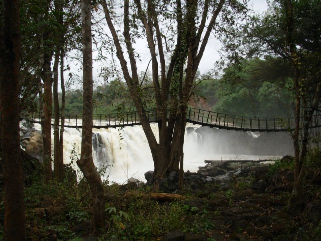damsuntourswaterfall.jpg