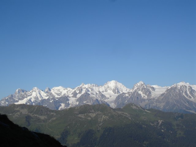 headingsouthlookingwestatthemtblancmassif.jpg