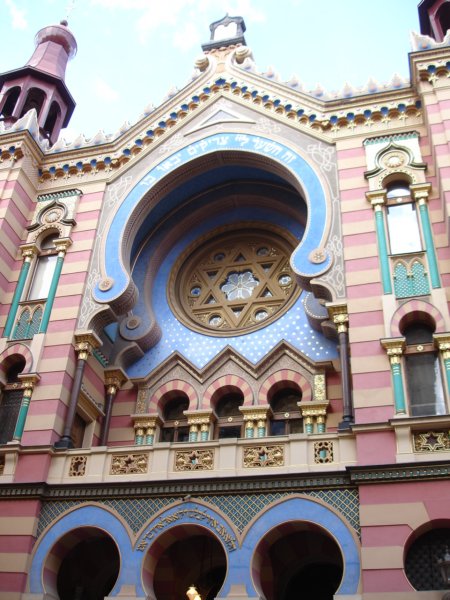 synagogueonjerusalemstreet.jpg