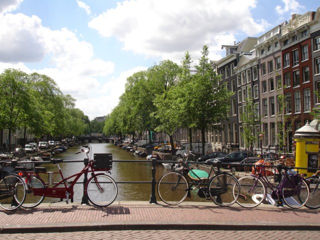 overthecanalonkeizersgracht.jpg