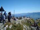 thatsrightlotsofpeoplecometothesummititsfrictionfreeaslongasyouarewillingtopayforthestockhornbahn_small.jpg
