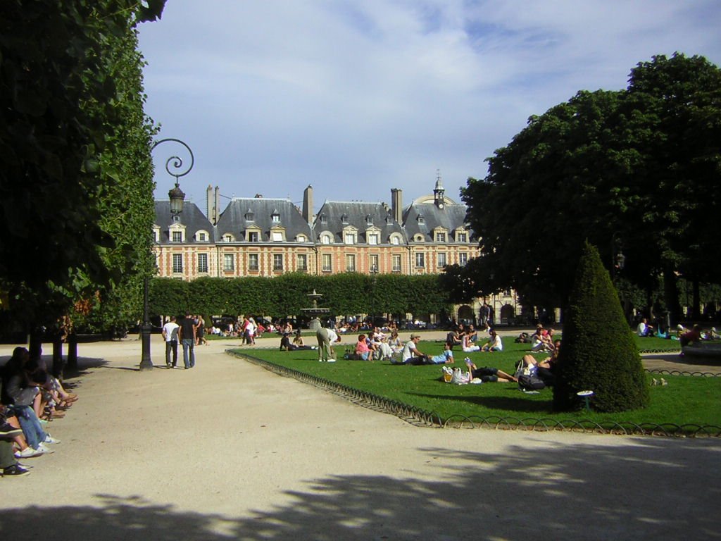 arrivingattheplacedesvosges.jpg