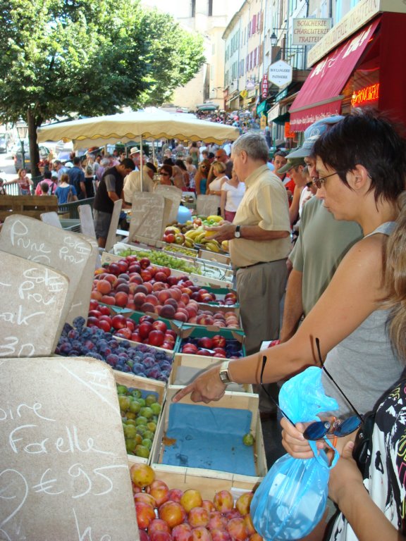 marketdayinforcalquier5.jpg