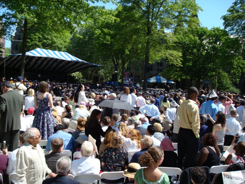 waitinginthesunwhilethethousandsofgraduatescomeintheirblackrobesandhats.jpg
