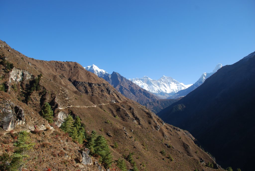 themaintrailoutofnamche.jpg