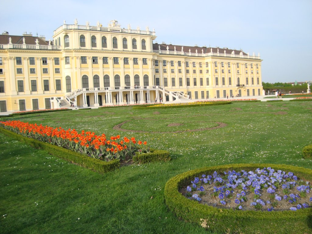 schnbrunnpalacegardens.jpg