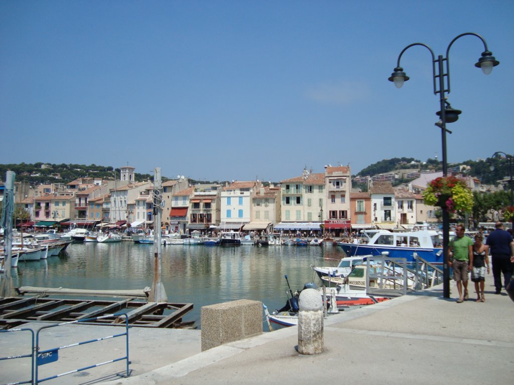 theharborofcassis.jpg