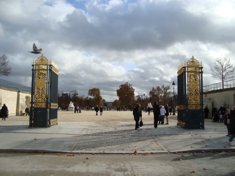 atthegatesoflestuilleriesgardens.jpg