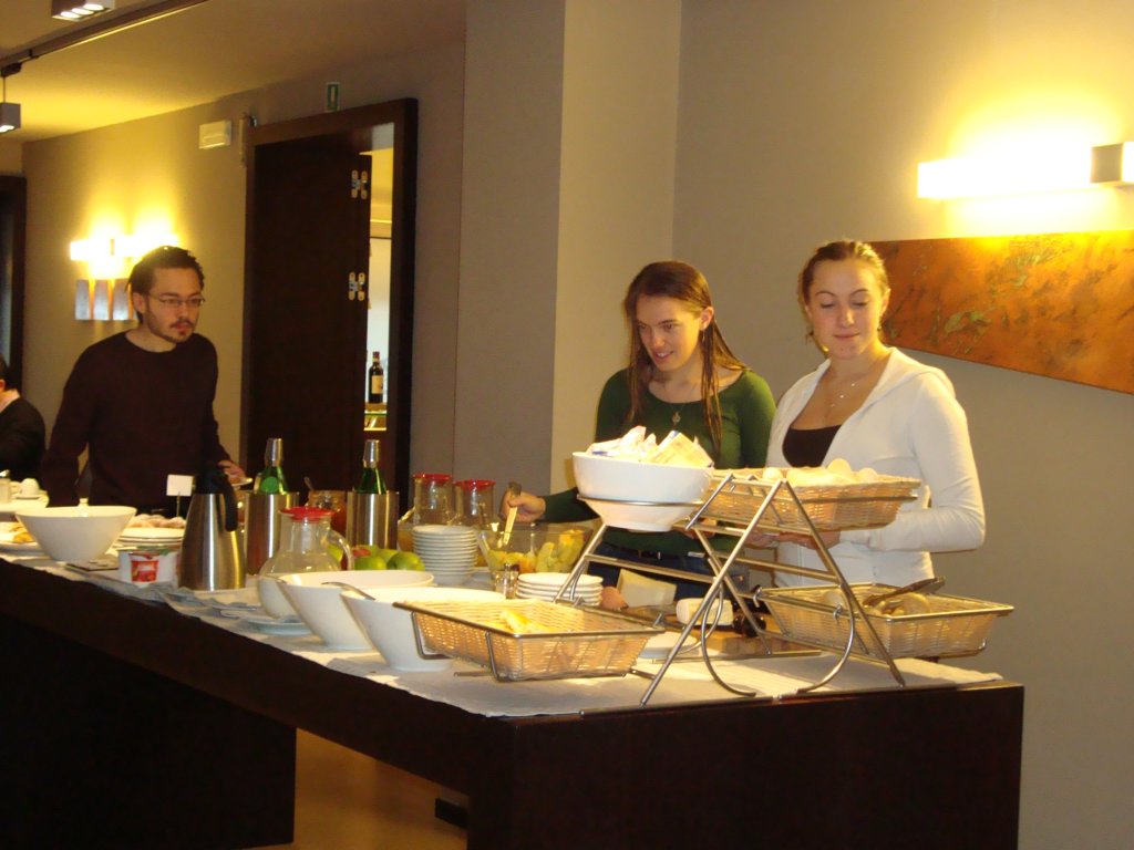breakfastbuffetatthemetropolihotel.jpg