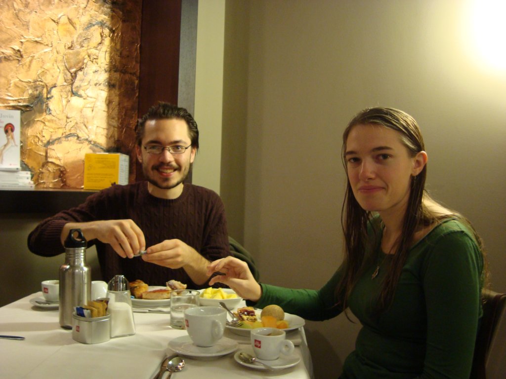 breakfasttableatthemetropolihotel4.jpg