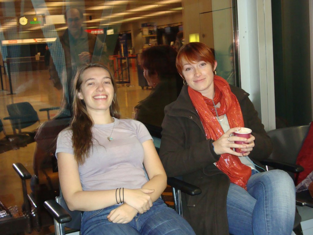 nikkiandviviannewaitingfortherentalcarinthegenevaairport.jpg