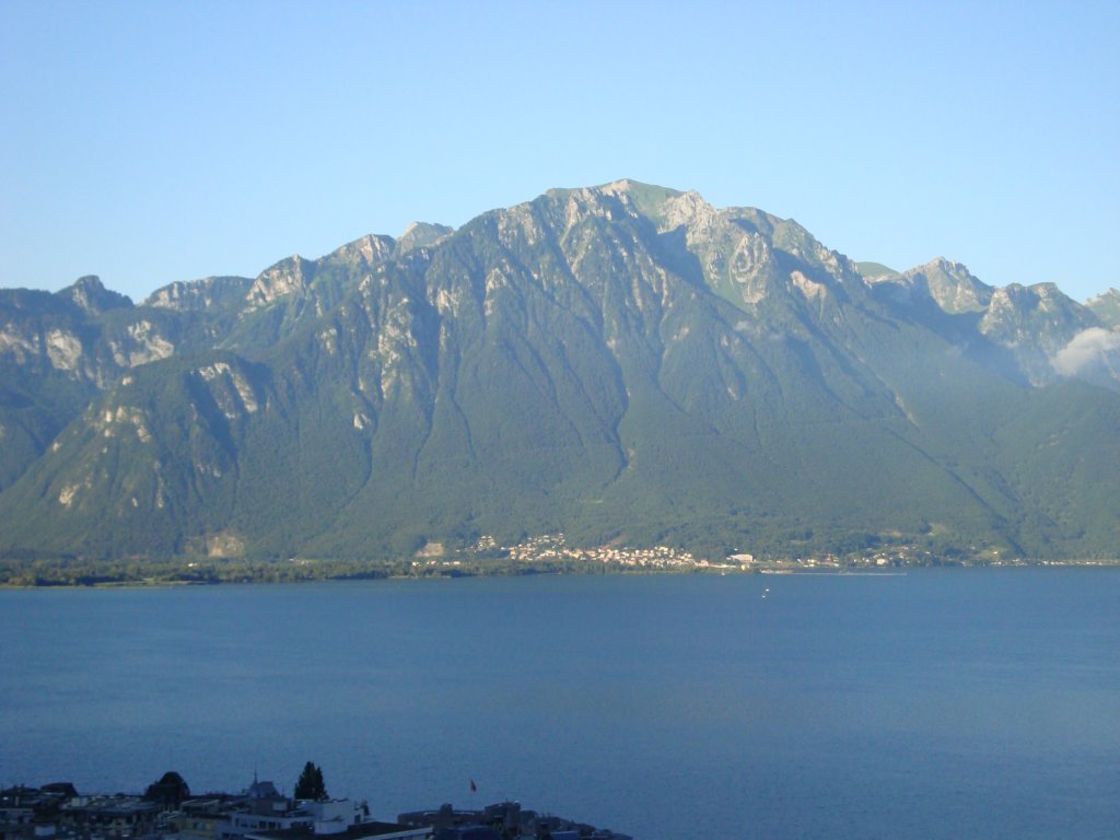 andacrossfrommontreuxthegramont.jpg
