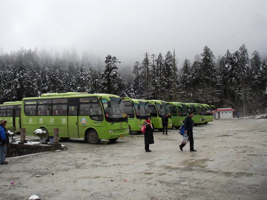 backatthebasestationthetouristbuses.jpg