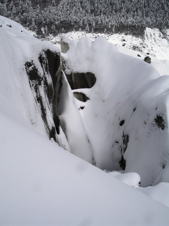crevasse.jpg