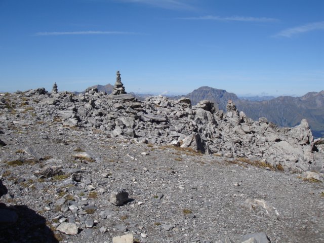 cairnsatchindbettipass.jpg