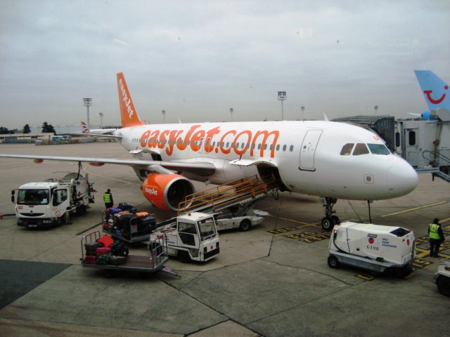 toparisoneasyjet.jpg