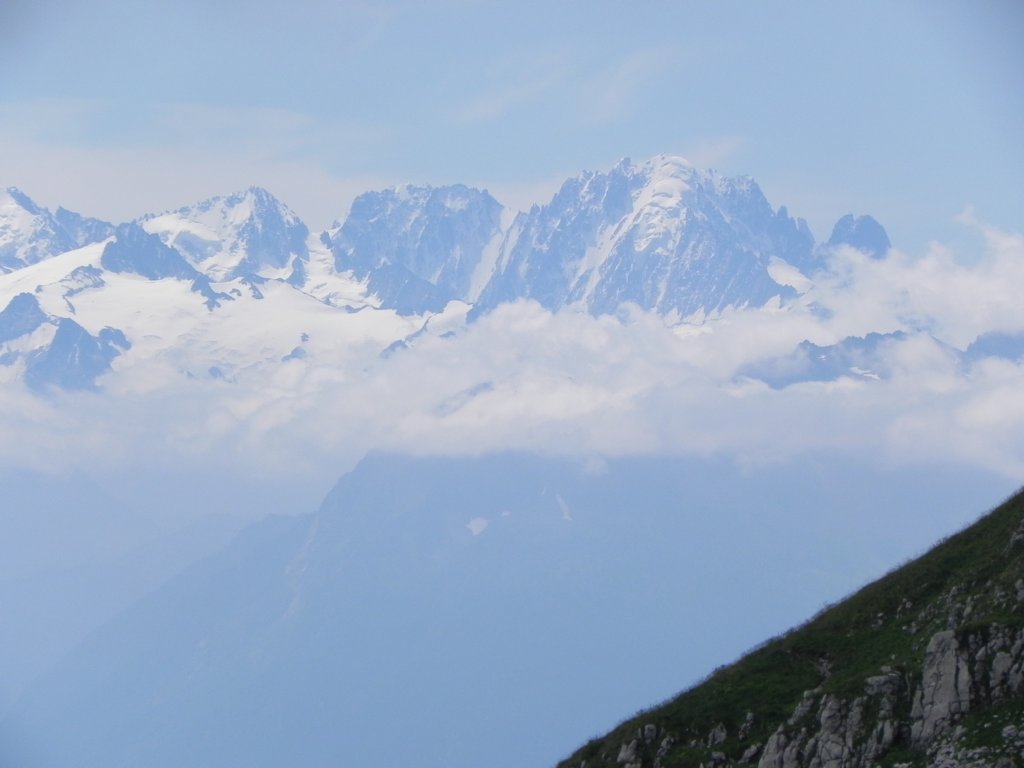 massifdemontblanclaiguilleverte.jpg