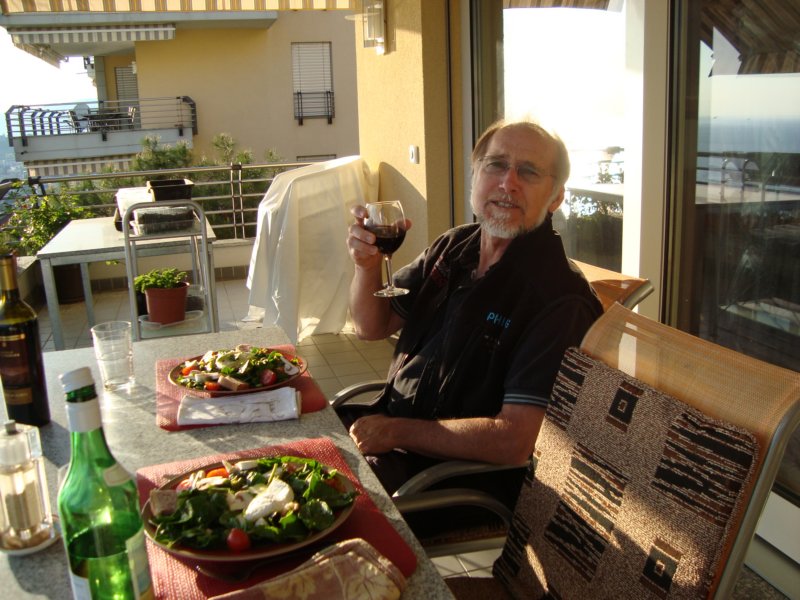 dinneronthebalconymay42011.jpg