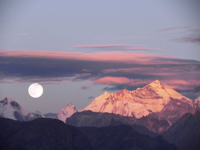 alpenglowandfullmoon3.jpg